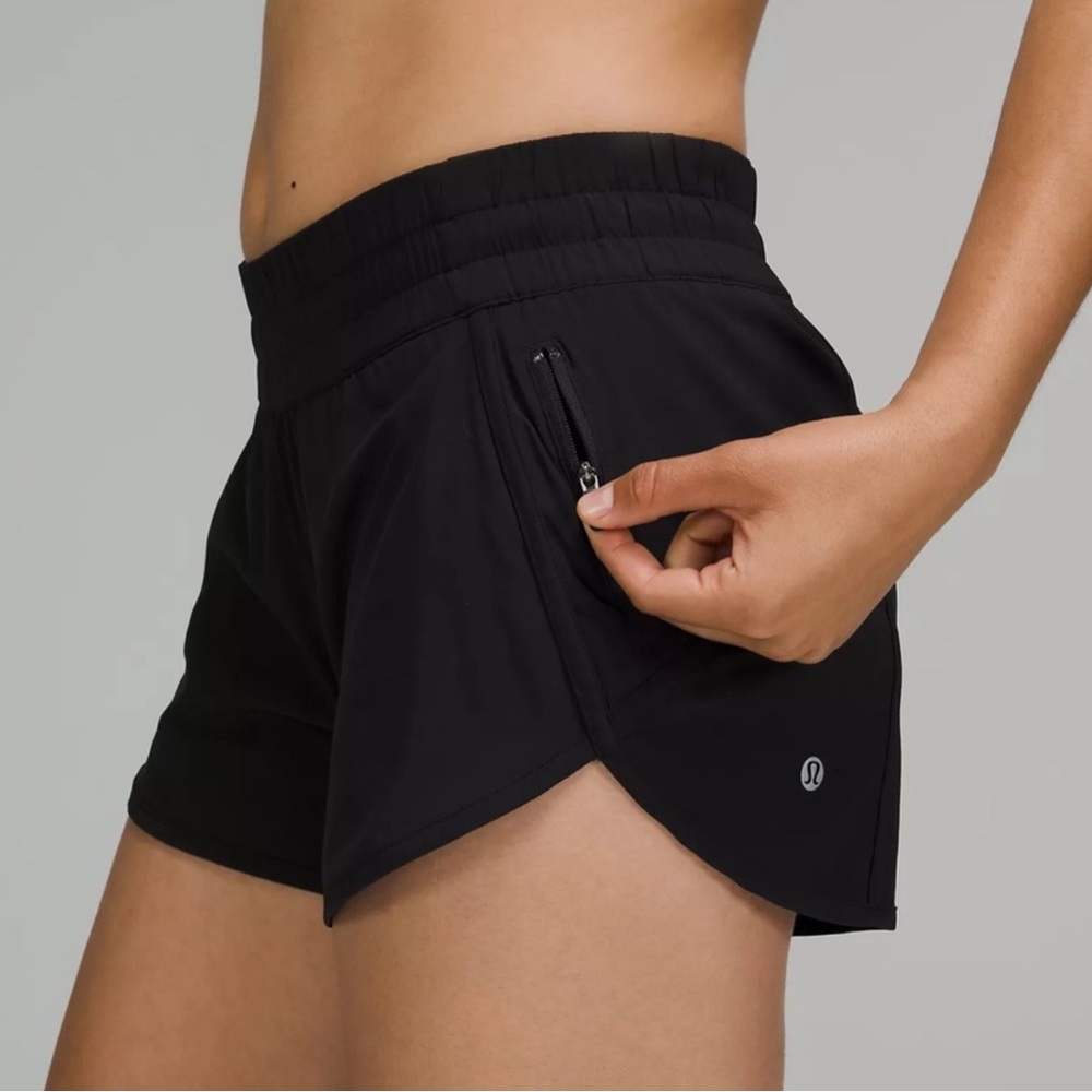 Lululemon tracker short 4”